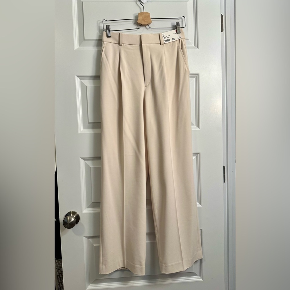 Uniqlo Pleated Wide Leg Pants- Cream color